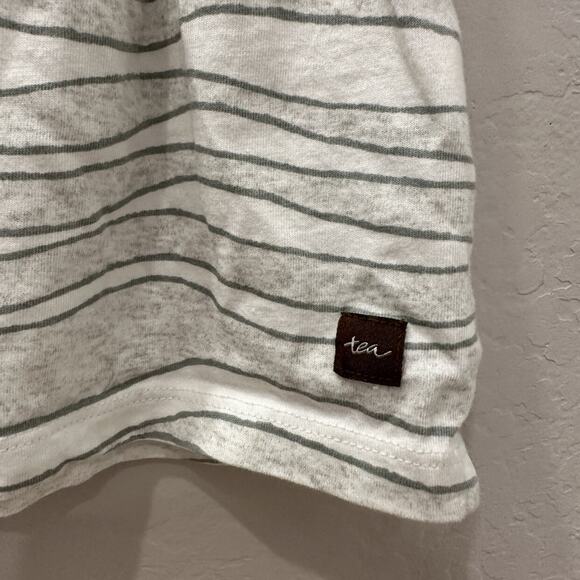 Tea Collection Tiger Raglan Skirted Baby Dress - Picture 6 of 8